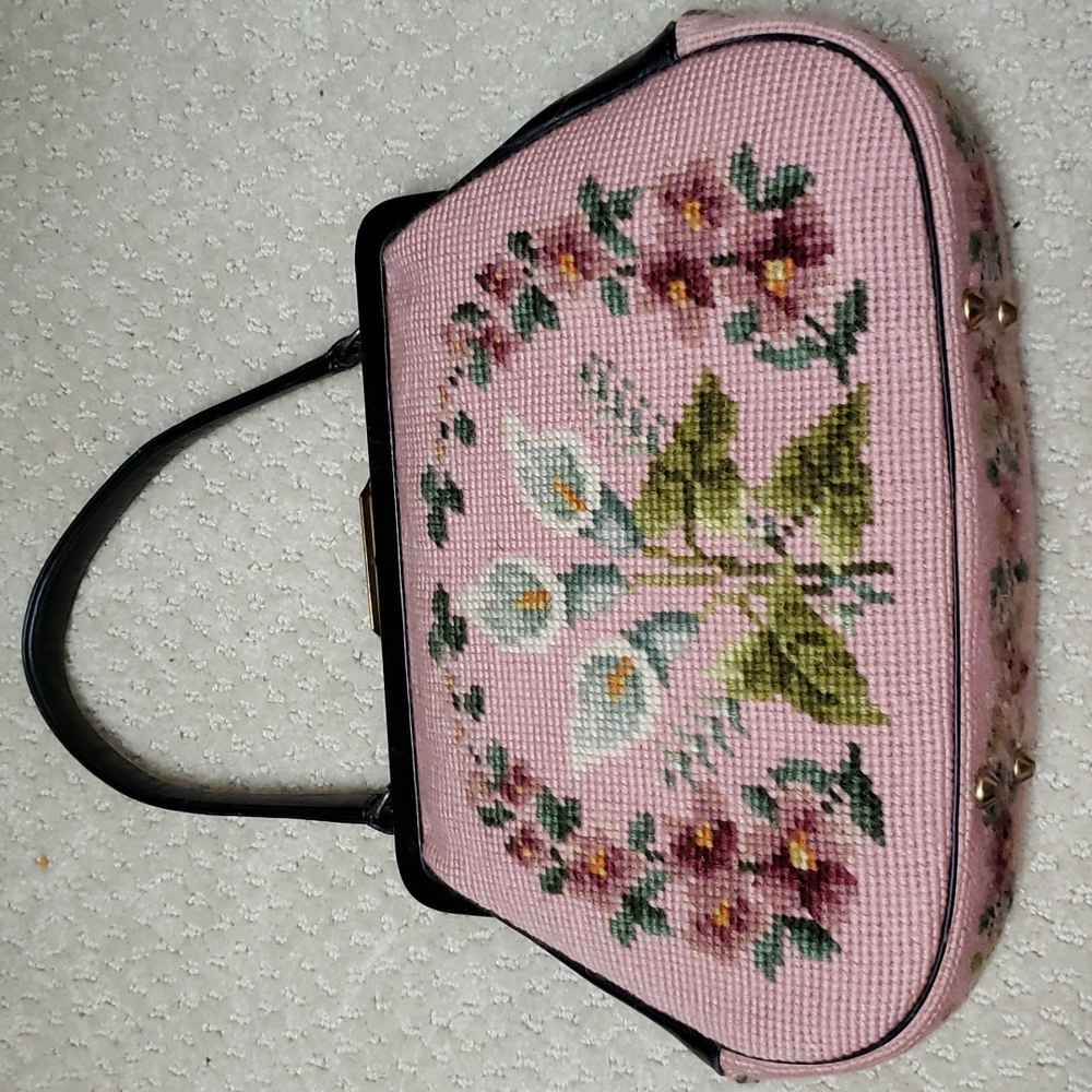 Vintage Floral Embroidered Purse
